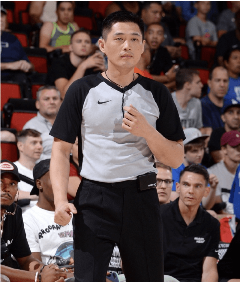 NBA:NBA迎来首位韩国籍全职裁判