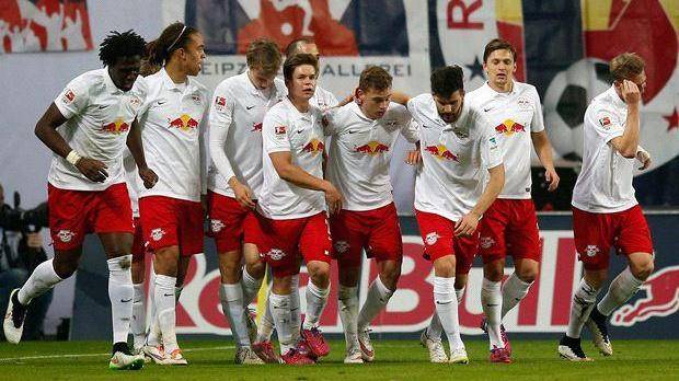 沃尔夫斯堡:德国杯：沃尔夫斯堡对决莱 红牛