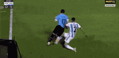 欧洲杯:0-2乌拉圭欧洲杯！阿根廷欧洲杯首败 113年耻辱纪录诞生 梅西锁喉未吃牌