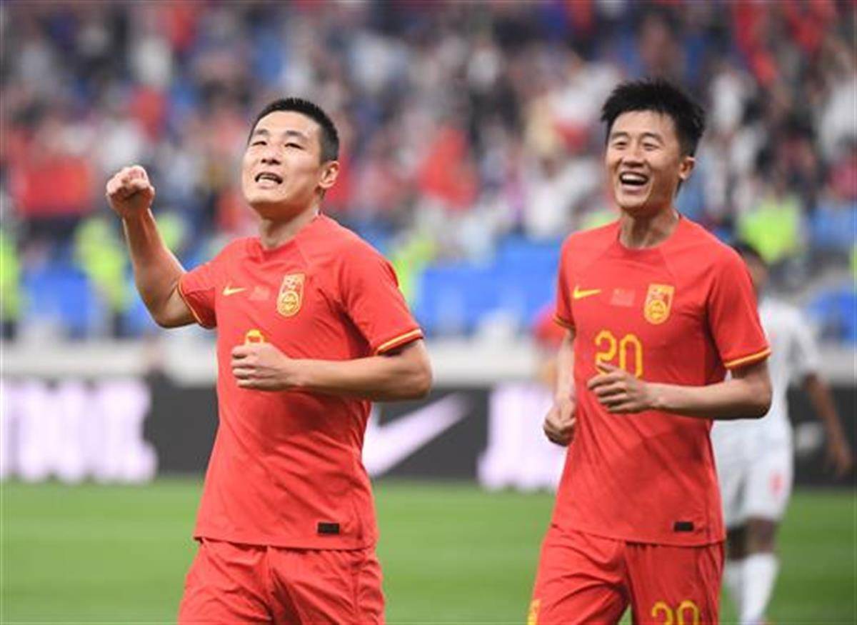 欧洲杯:2:1！武汉三镇队队员两送助攻欧洲杯，国足赢得欧洲杯开门红
