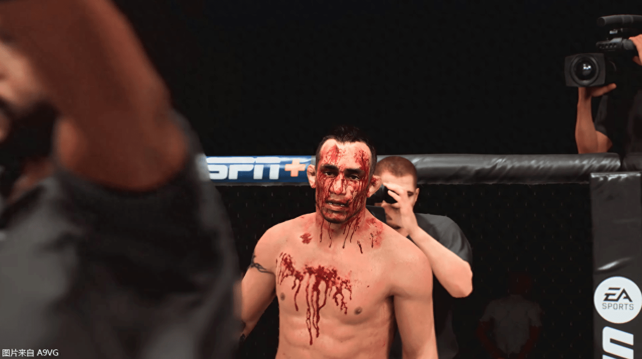 UFC:UFC5新宣传片再现张伟丽KO乔安娜经典场面