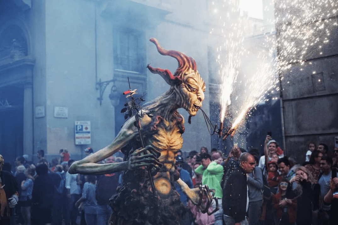 巴塞罗那:巴塞罗那巴塞罗那，秋号的狂欢盛宴