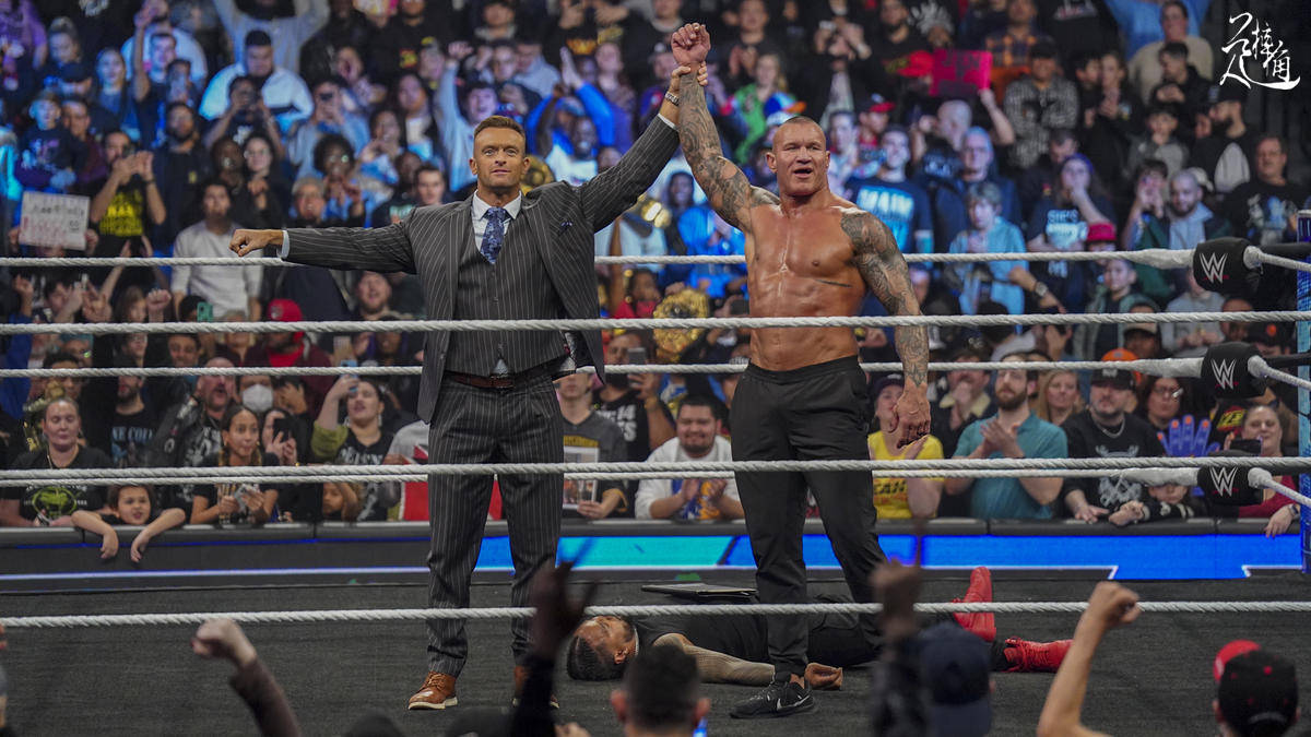 WWE:“CM朋克回归”热度打破WWE纪录WWE，兰迪重返SD“爹味”十足！