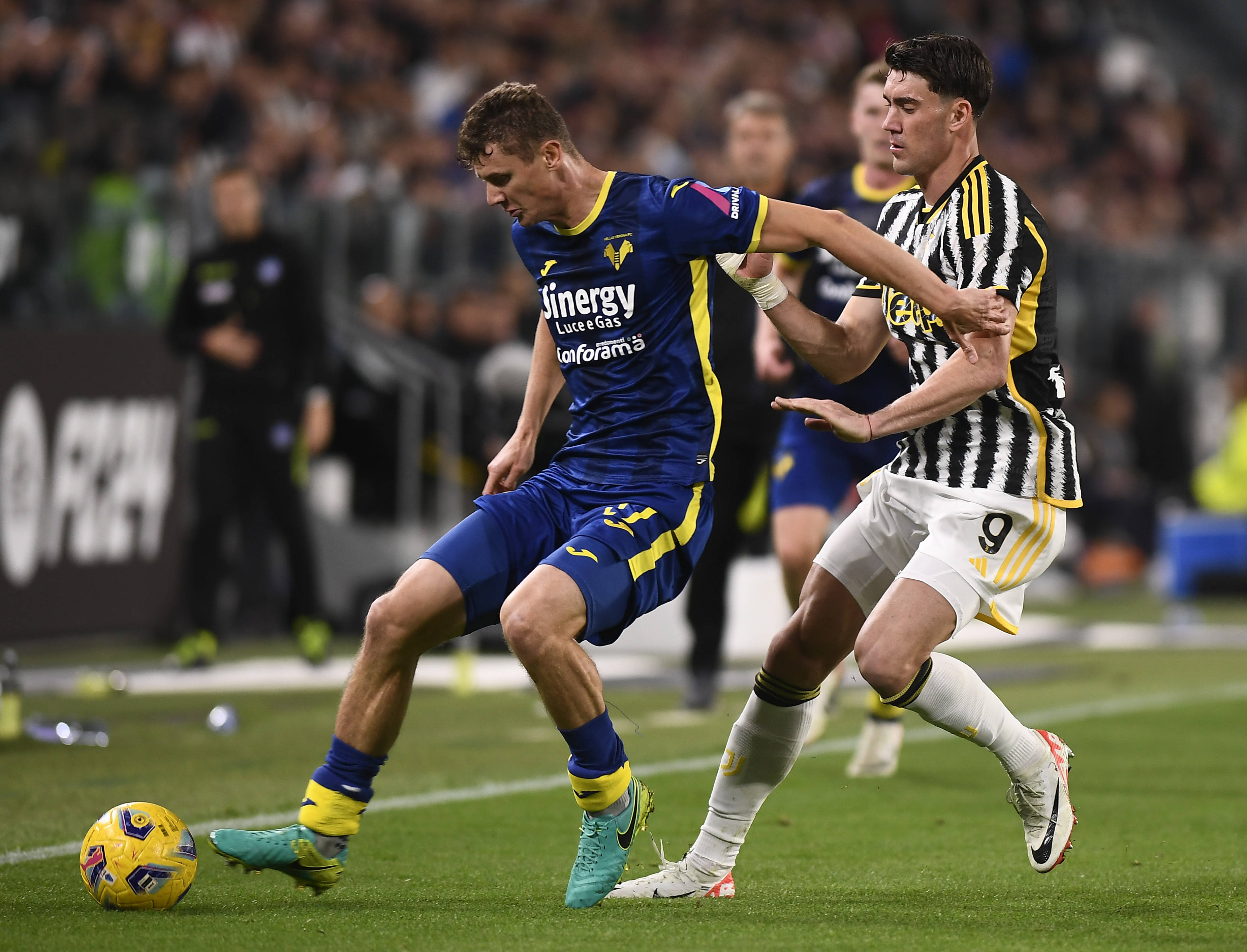 意大利甲级联赛:意大利甲级联赛综合-尤文图斯读秒绝杀维罗纳