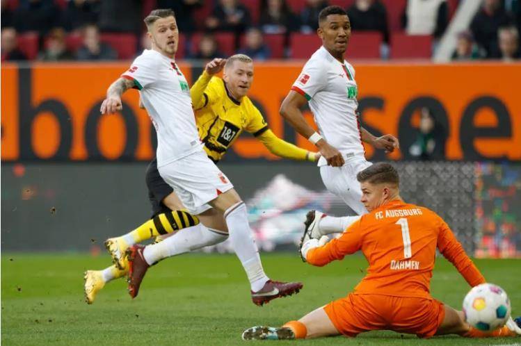 德国甲级联赛:1-1德国甲级联赛，冷门！德国甲级联赛8冠王倒下，64%控球轰24脚，被甩13分，欧冠悬了